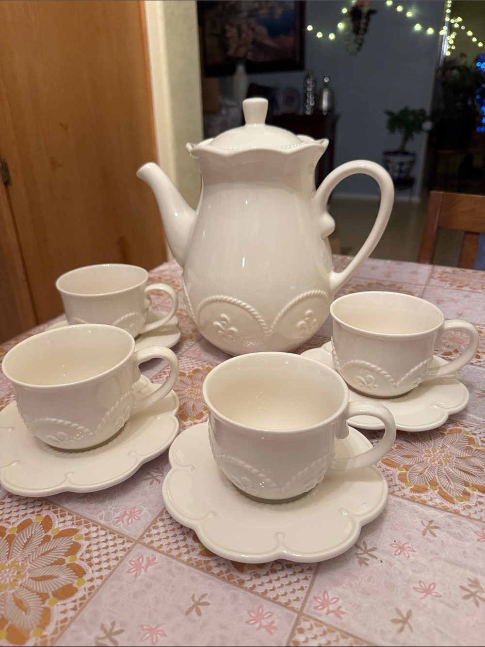 Princess House Creamy White Ceramic Teapot and Cup Set